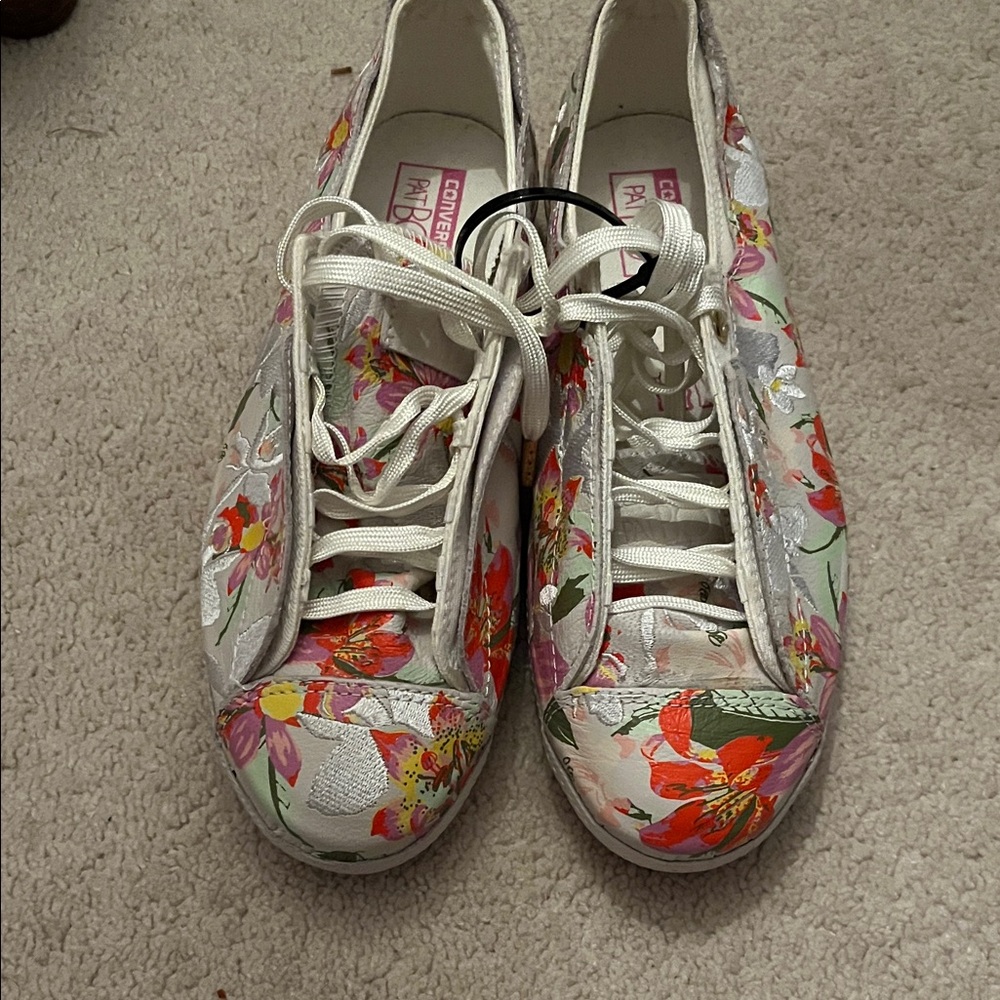 Converse design Pat Bo Floral Low-Top Sneakers iWhite with Pink & Orange Accents